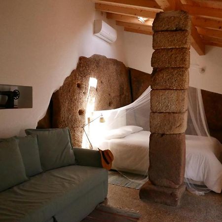 Casa Do Meio Em Quinta De Sao Pedro De Vir-A-Corca Монсанту Екстериор снимка